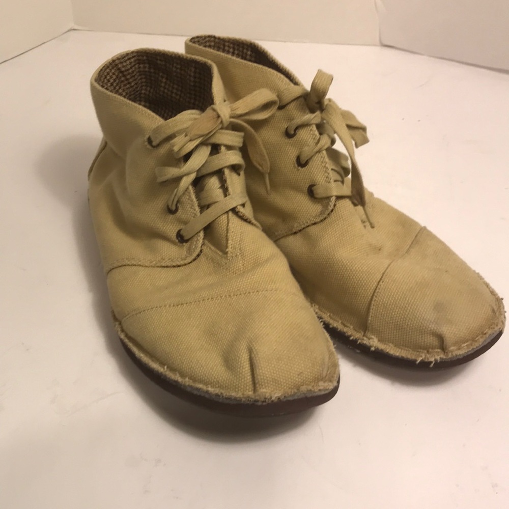 Toms Tan Shoes size 13M